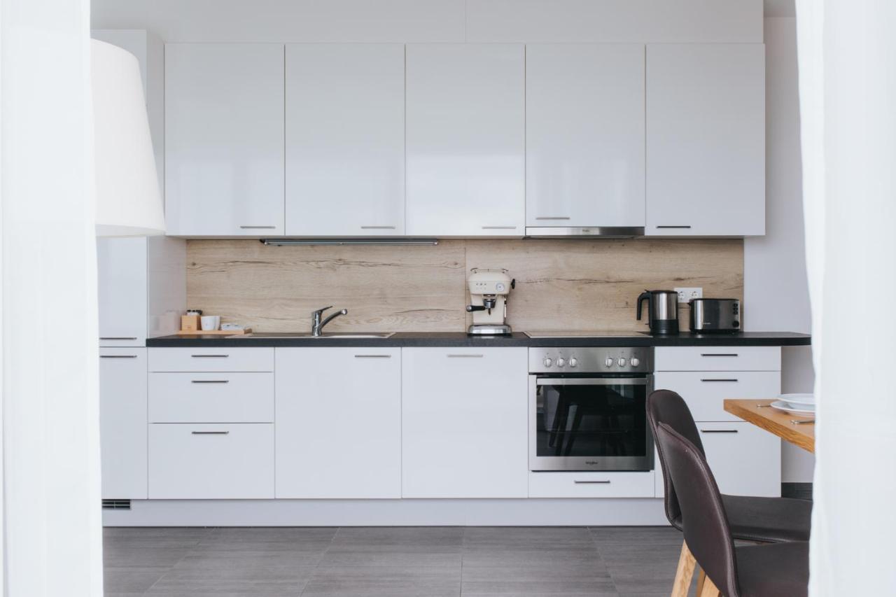 Parks 73 The Townhouse Hotel Wina Bagian luar foto