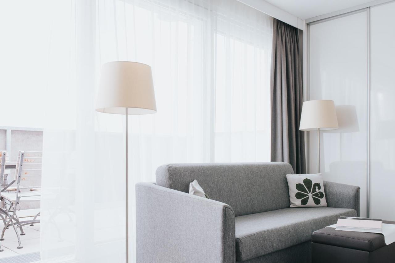 Parks 73 The Townhouse Hotel Wina Bagian luar foto