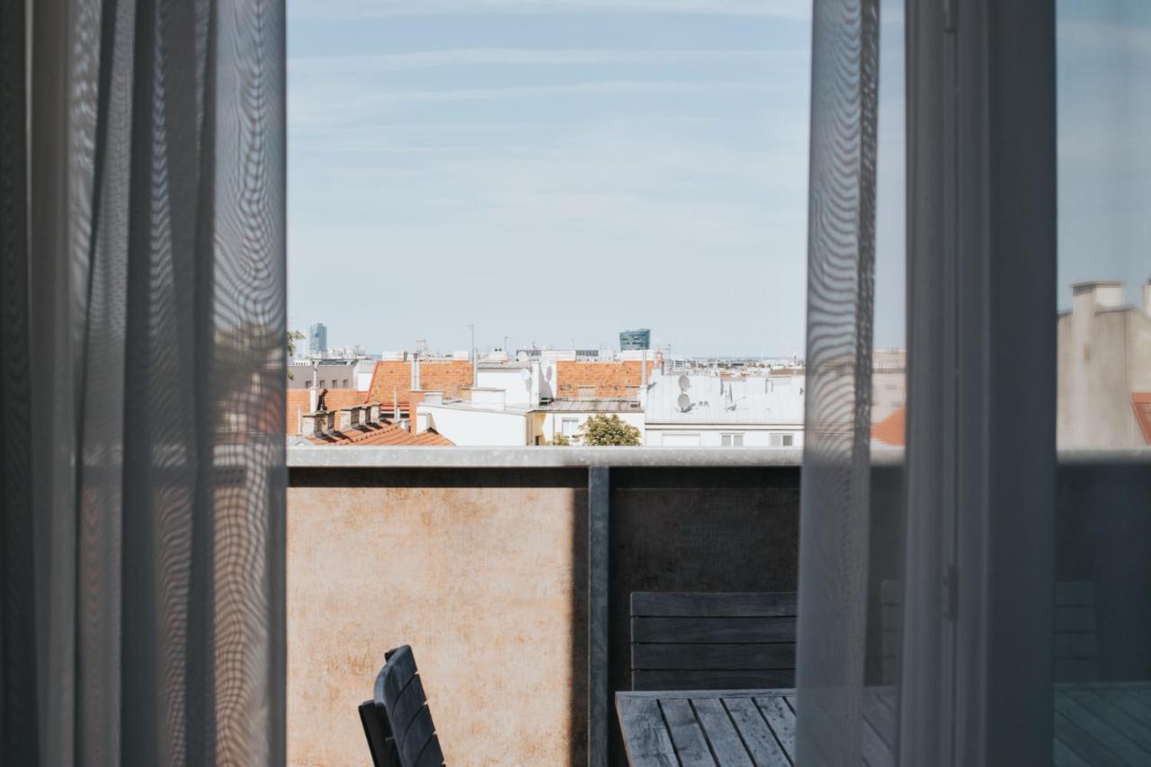 Parks 73 The Townhouse Hotel Wina Bagian luar foto