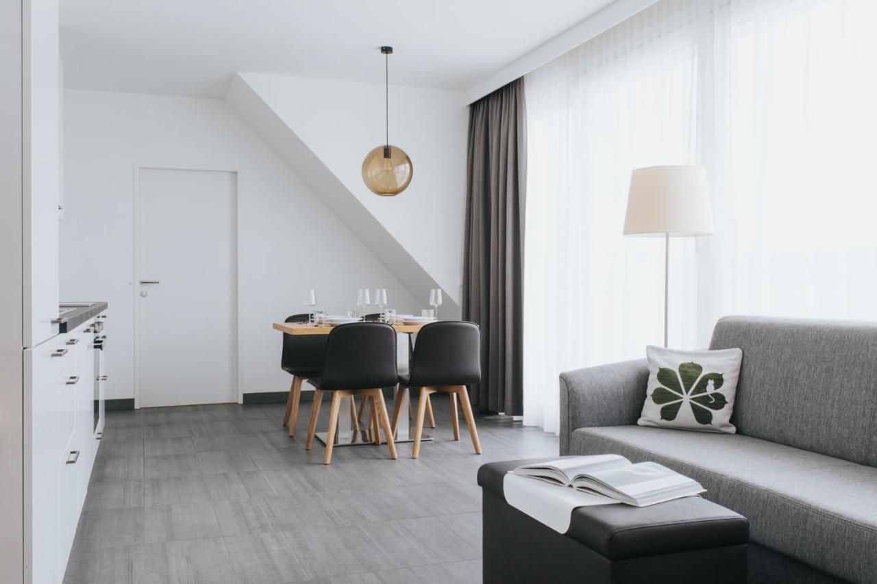 Parks 73 The Townhouse Hotel Wina Bagian luar foto